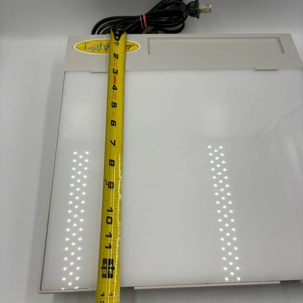 Artograph LightTracer Light Box 225-365 Artist Tracing Table White Good Portable